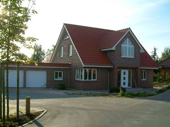 Einfamilienhaus mit Doppelgarage
<br></br>